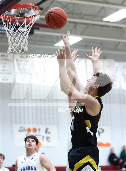 Thumbnail 1 in Tahoka vs Bellevue (Poolville Mesquite Pit Classic) photogallery.