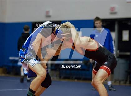 Thumbnail 1 in Lake Norman Duals Tournament photogallery.