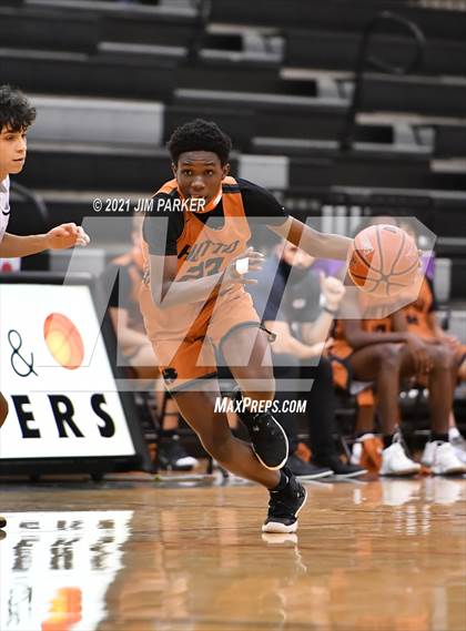 Thumbnail 1 in Hutto @ Vandegrift photogallery.