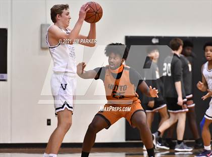 Thumbnail 3 in Hutto @ Vandegrift photogallery.