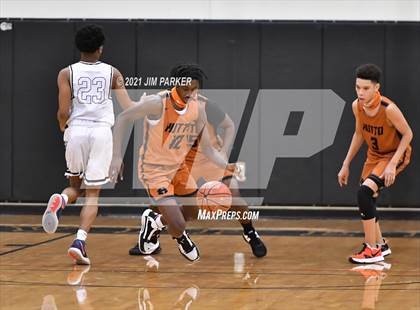 Thumbnail 3 in Hutto @ Vandegrift photogallery.
