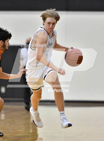 Thumbnail 3 in Hutto @ Vandegrift photogallery.
