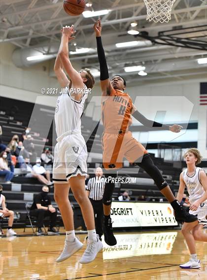 Thumbnail 2 in Hutto @ Vandegrift photogallery.