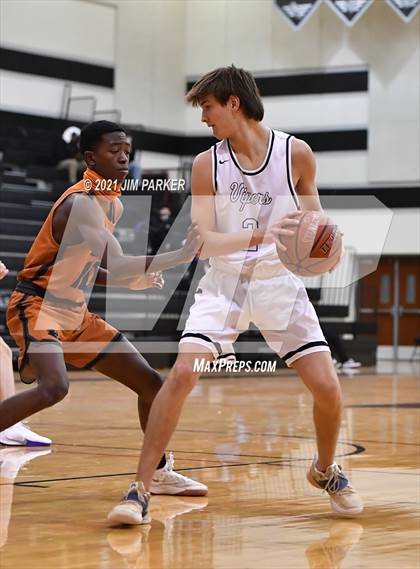 Thumbnail 1 in Hutto @ Vandegrift photogallery.