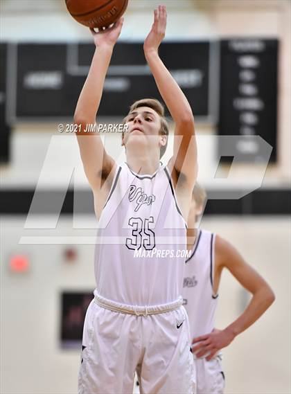 Thumbnail 1 in Hutto @ Vandegrift photogallery.