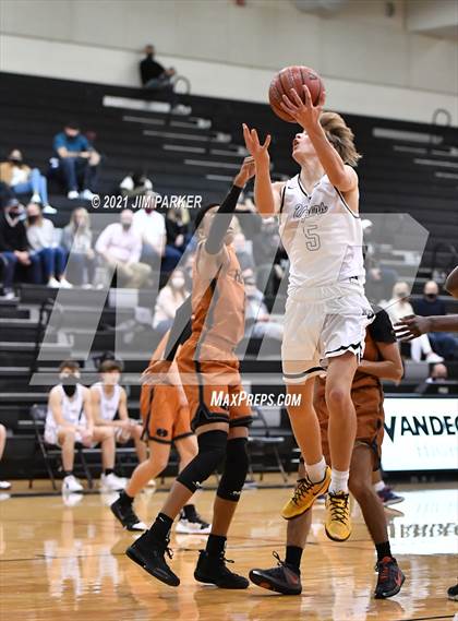 Thumbnail 3 in Hutto @ Vandegrift photogallery.