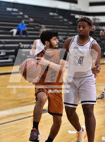 Thumbnail 1 in Hutto @ Vandegrift photogallery.