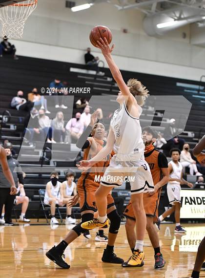 Thumbnail 1 in Hutto @ Vandegrift photogallery.