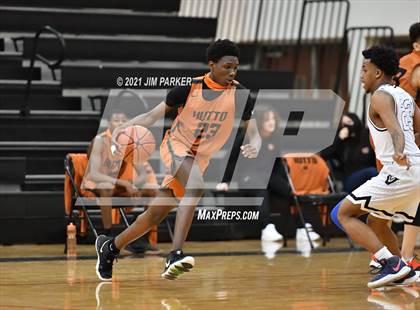 Thumbnail 1 in Hutto @ Vandegrift photogallery.
