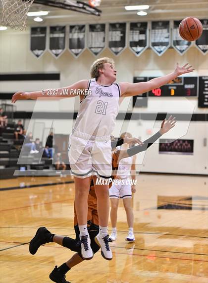 Thumbnail 1 in Hutto @ Vandegrift photogallery.