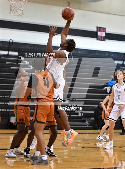 Thumbnail 3 in Hutto @ Vandegrift photogallery.