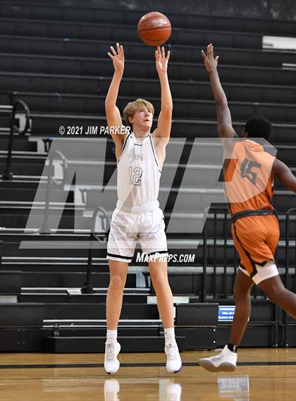 Thumbnail 3 in Hutto @ Vandegrift photogallery.