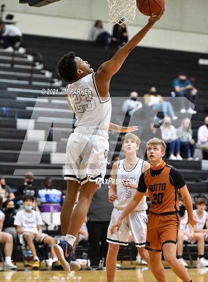 Thumbnail 2 in Hutto @ Vandegrift photogallery.