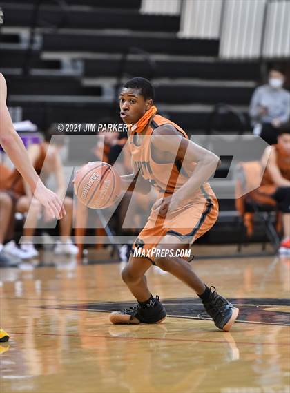 Thumbnail 3 in Hutto @ Vandegrift photogallery.