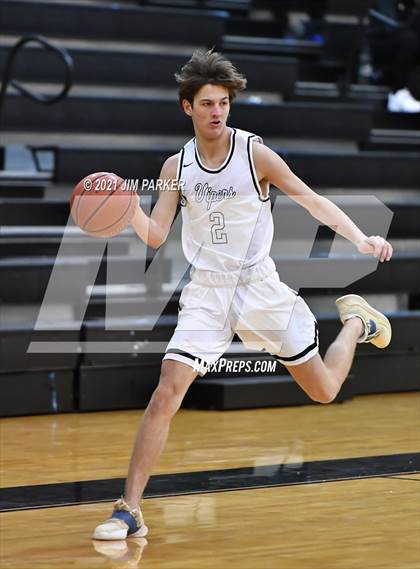 Thumbnail 1 in Hutto @ Vandegrift photogallery.