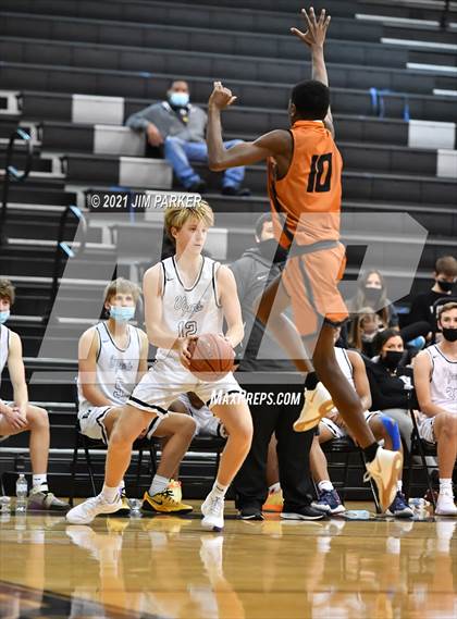 Thumbnail 1 in Hutto @ Vandegrift photogallery.