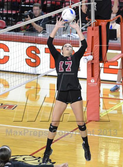 Thumbnail 1 in Hough vs. Wakefield (NCHSAA 4A Final) photogallery.