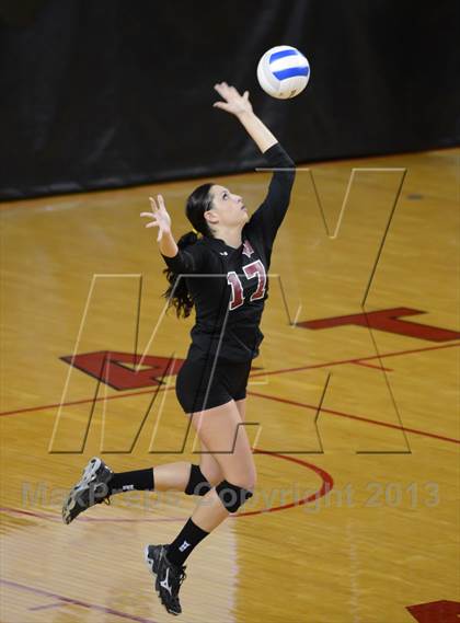 Thumbnail 1 in Hough vs. Wakefield (NCHSAA 4A Final) photogallery.