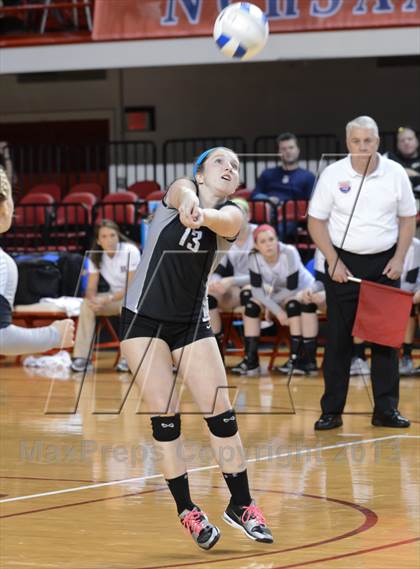 Thumbnail 1 in Hough vs. Wakefield (NCHSAA 4A Final) photogallery.