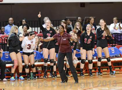 Thumbnail 2 in Hough vs. Wakefield (NCHSAA 4A Final) photogallery.