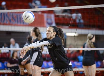Thumbnail 2 in Hough vs. Wakefield (NCHSAA 4A Final) photogallery.