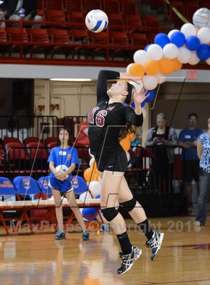 Thumbnail 2 in Hough vs. Wakefield (NCHSAA 4A Final) photogallery.
