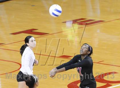Thumbnail 3 in Hough vs. Wakefield (NCHSAA 4A Final) photogallery.