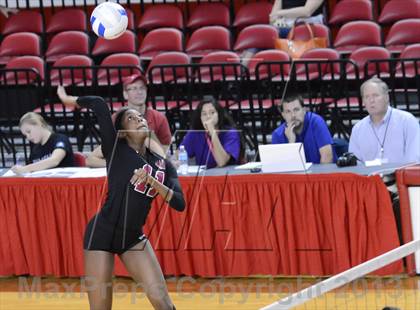 Thumbnail 2 in Hough vs. Wakefield (NCHSAA 4A Final) photogallery.