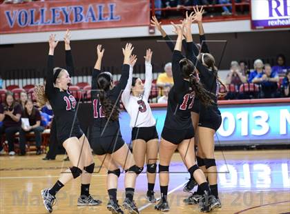 Thumbnail 2 in Hough vs. Wakefield (NCHSAA 4A Final) photogallery.