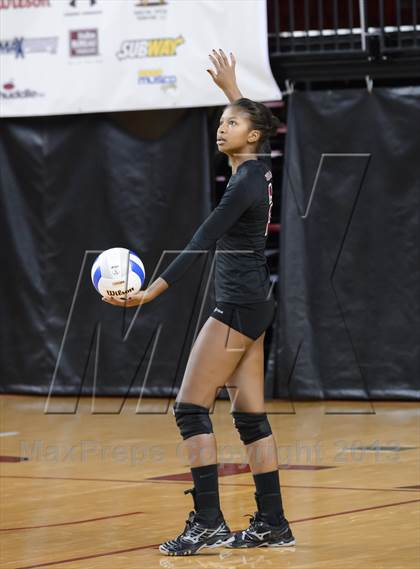 Thumbnail 2 in Hough vs. Wakefield (NCHSAA 4A Final) photogallery.