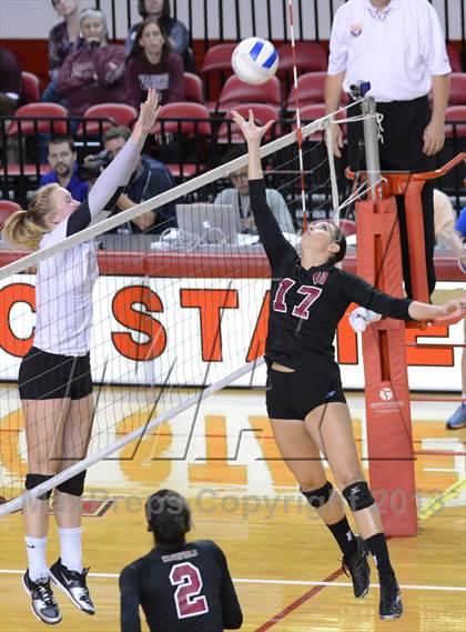 Thumbnail 3 in Hough vs. Wakefield (NCHSAA 4A Final) photogallery.