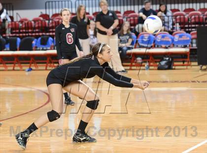 Thumbnail 2 in Hough vs. Wakefield (NCHSAA 4A Final) photogallery.