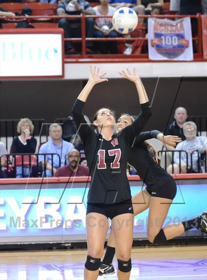 Thumbnail 1 in Hough vs. Wakefield (NCHSAA 4A Final) photogallery.