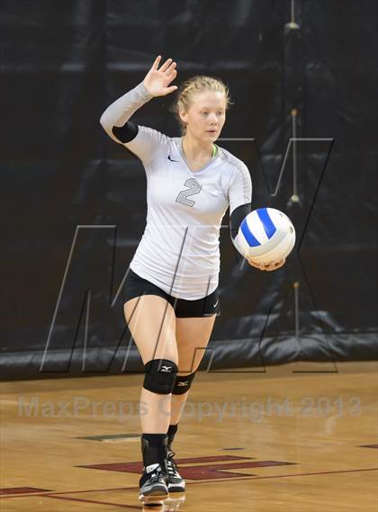 Thumbnail 1 in Hough vs. Wakefield (NCHSAA 4A Final) photogallery.