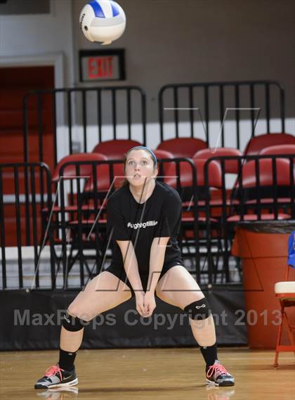 Thumbnail 2 in Hough vs. Wakefield (NCHSAA 4A Final) photogallery.