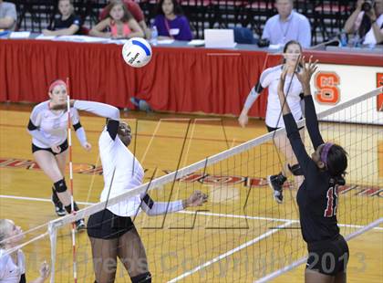 Thumbnail 2 in Hough vs. Wakefield (NCHSAA 4A Final) photogallery.