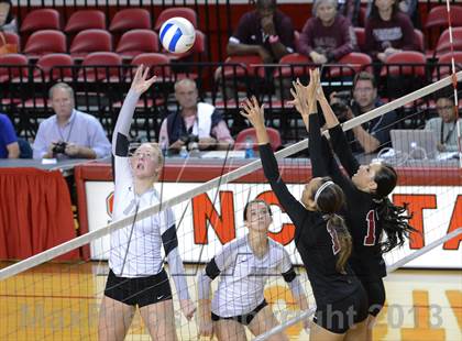 Thumbnail 3 in Hough vs. Wakefield (NCHSAA 4A Final) photogallery.