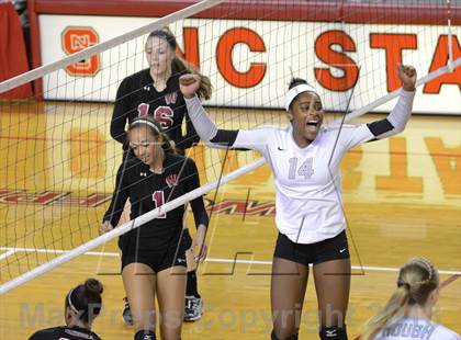 Thumbnail 2 in Hough vs. Wakefield (NCHSAA 4A Final) photogallery.
