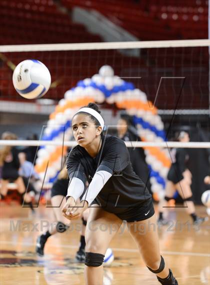 Thumbnail 2 in Hough vs. Wakefield (NCHSAA 4A Final) photogallery.