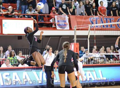 Thumbnail 1 in Hough vs. Wakefield (NCHSAA 4A Final) photogallery.