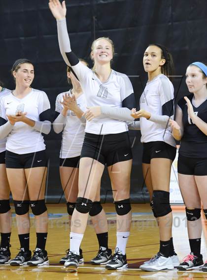 Thumbnail 1 in Hough vs. Wakefield (NCHSAA 4A Final) photogallery.