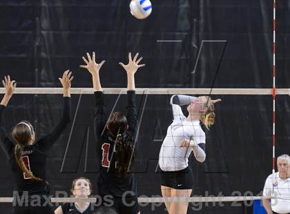Thumbnail 3 in Hough vs. Wakefield (NCHSAA 4A Final) photogallery.