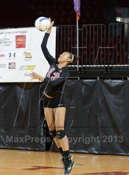 Thumbnail 1 in Hough vs. Wakefield (NCHSAA 4A Final) photogallery.