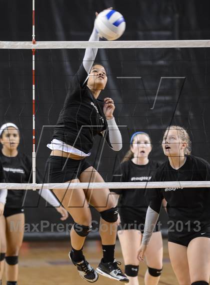 Thumbnail 3 in Hough vs. Wakefield (NCHSAA 4A Final) photogallery.