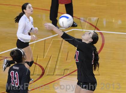 Thumbnail 1 in Hough vs. Wakefield (NCHSAA 4A Final) photogallery.