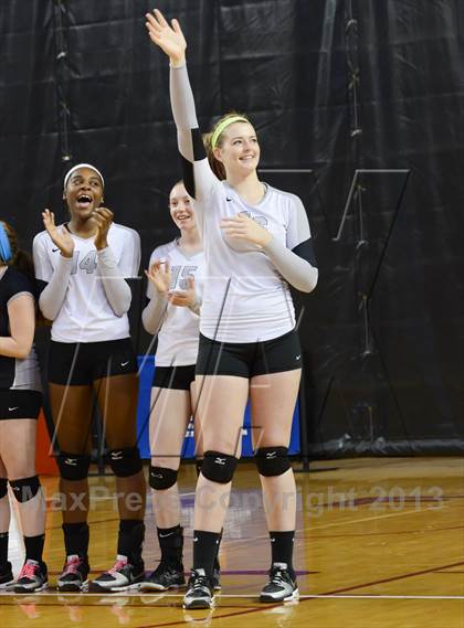 Thumbnail 3 in Hough vs. Wakefield (NCHSAA 4A Final) photogallery.