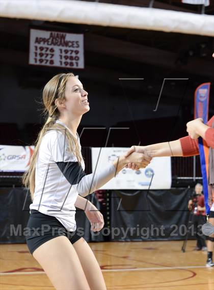 Thumbnail 2 in Hough vs. Wakefield (NCHSAA 4A Final) photogallery.