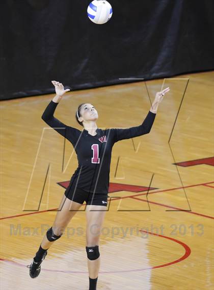 Thumbnail 2 in Hough vs. Wakefield (NCHSAA 4A Final) photogallery.