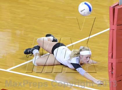 Thumbnail 3 in Hough vs. Wakefield (NCHSAA 4A Final) photogallery.