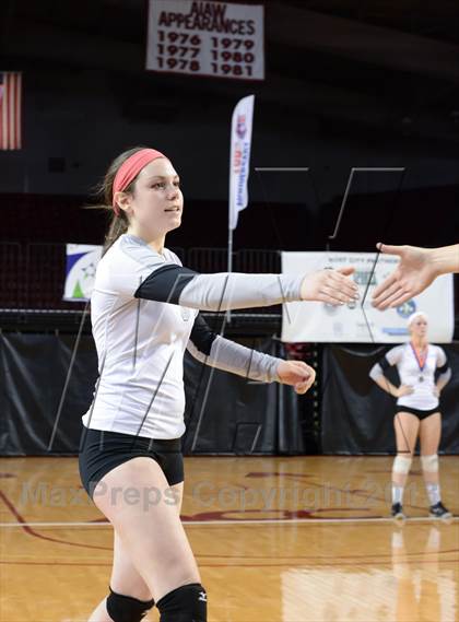 Thumbnail 1 in Hough vs. Wakefield (NCHSAA 4A Final) photogallery.